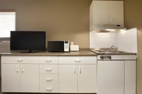 Knights Inn Lloydminster - Image 5