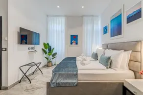 Coral Luxury Rooms - Image 2