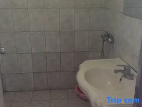 Zhapu Hostel - Image 4