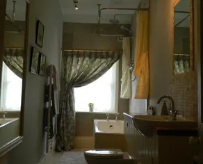 Riverview Apartment - Image 3