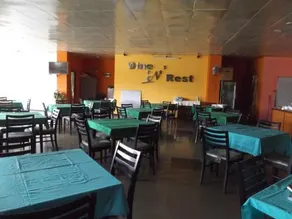 Dine N Rest - Image 4
