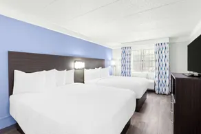 Days Inn & Suites by Wyndham Schaumburg - Image 3