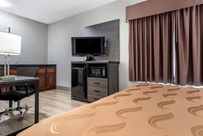 Econo Lodge Inn & Suites Demopolis - Image 2