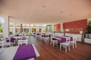 Side West Resort - Image 3