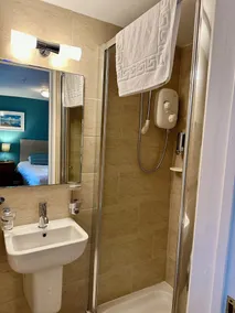 St George's Country House - Image 2