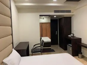 Hotel Bless Inn - Image 2