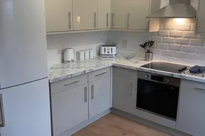 Sheffield Blissful Retreat 3 Bedroom House - Image 5