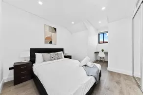 modern 3 bedroom townhous in Ashfield - Image 3