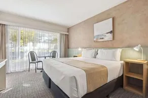 Buffalo Motor Inn - Image 4