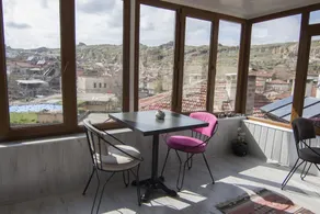 Amor Cave House - Image 3
