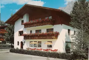 Edith - Image 5