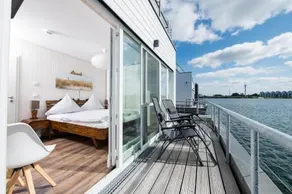 Schwimmendes Haus Marina Rainbow - Image 3
