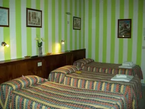 Hotel Excalibur - Image 2