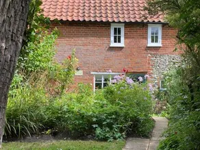 Cottage - Image 4