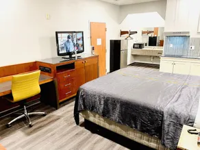 Garden Suites LaPorte - Image 3