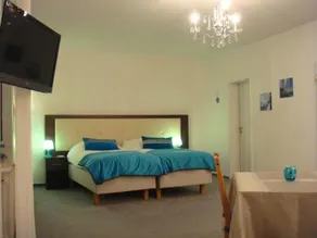 Bed & Cloppenburg - Image 5