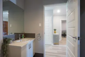 Spacious 4 BDR family home with Patio and BBQ - Image 5
