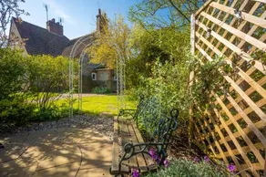 Fairstead Cottage - Three Bedroom House, Sleeps 6 - Image 3