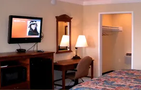 Budget Inn - Fairfield - Image 4