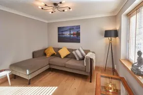 Host & Stay - Amber Shores - Image 3