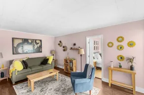 Blushing Bungalow - Image 3