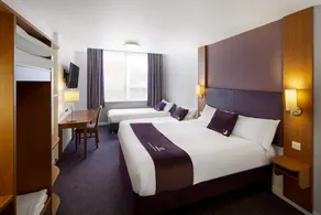 Premier Inn Manchester Airport Runger Lane South - Image 3