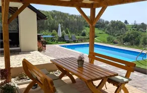 Four Bedroom Holiday Home In Pregrada - Image 2