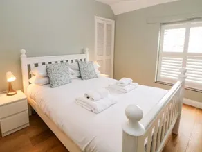 BRADLEY HOUSE, pet friendly, character holiday cottage in Winster - Image 5