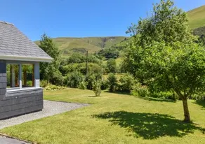 Maesmor - Three Bedroom Cottage, Sleeps 6 - Image 5