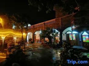Anren Town Zhiren Bieyuan Residence - Image 3