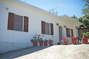 Nick and Angie House - Image 2