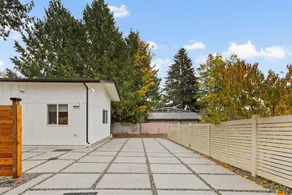 Modern 2 Bedroom Retreat in Seattle - Image 5