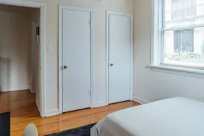 Cozy, Stylish 2BR Apt near O'Hare Int'l Airport - Image 3