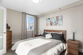 RIVER VIEW 2BR CONDO IN THE HEART OF THE CITY - Image 3