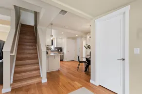 Bright and Stylish Home Great Central Location! - Image 5