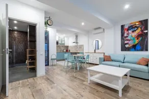 ApartUP Ruzafa Vertical - Image 2