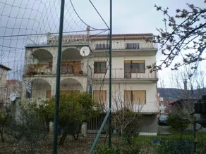 Apartment Daisy - Image 2