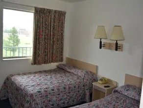 Knights Inn New Castle Wilmington - Image 1