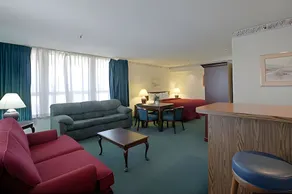 Days Inn by Wyndham Gilroy - Image 3