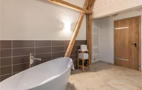 4 Bedroom Awesome Home In Langenhorn - Image 2