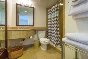 Ilikai 1927 1 Bedroom 1 Bathroom Condo - Image 4