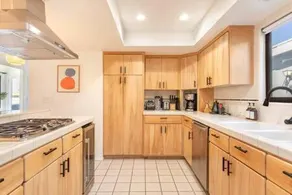 Ocean View 1 BR Dream Escape in Manhattan Beach - Image 2