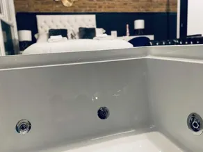 Duke and Duchess Apartments and Rooms Private in Room Hot Tub Suites - Image 2