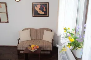 Forest House - Image 3