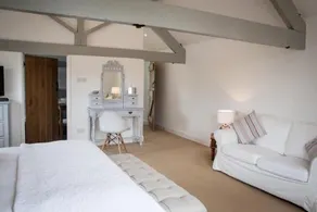 Elliotts House - Image 5