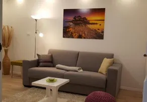 Green Apartment - Image 3