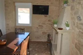 Casa das Laxas, recién reformada con 5 dormitorios en entorno natural - Image 2