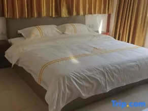 Dazhu Wannianhong Business Hotel - Image 1
