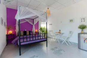 Phòng Tím Ama Jhao Homestay Vuon Phap - Image 2