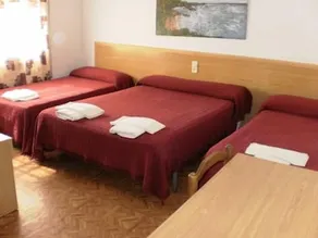 Hostal Montecarlo - Image 2